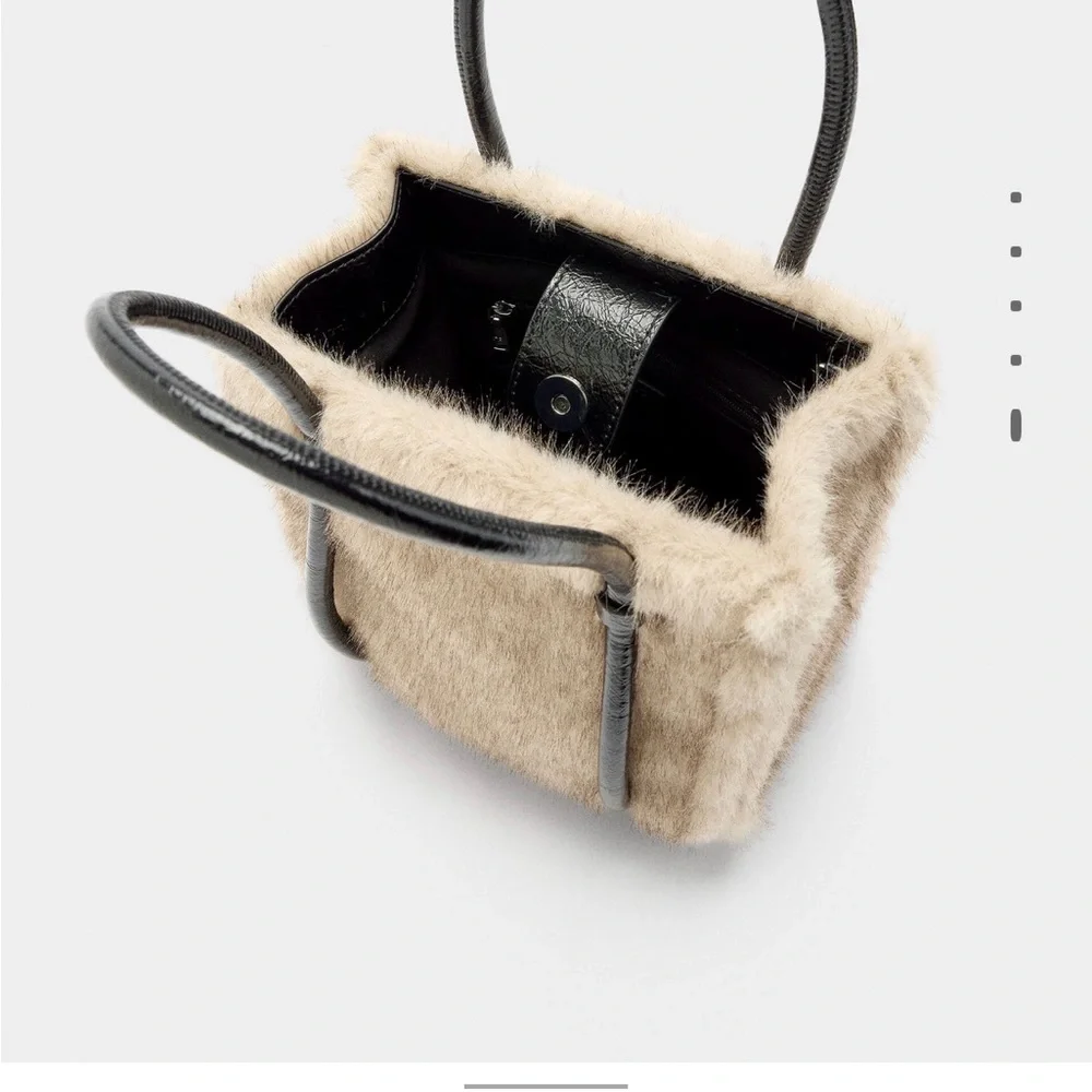 Elegant Tan Fur Effect Tote Bag